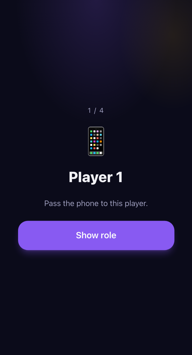 The pass-the-phone screen in Blefuj: only the player's name and a “Show role” button are visible, the role stays hidden.